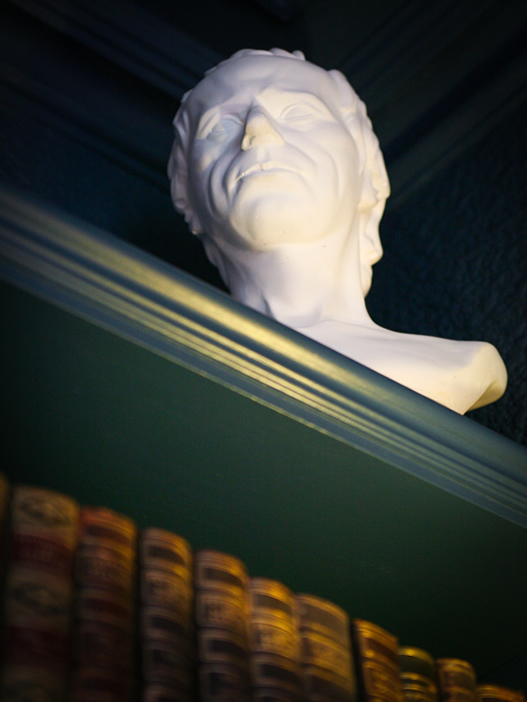 Laurence Sterne bust at the Parisi Hotel York